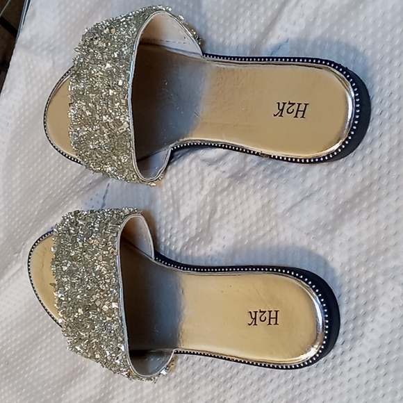 Women's Silver Flat Slide Sandals - Picture 3 of 3